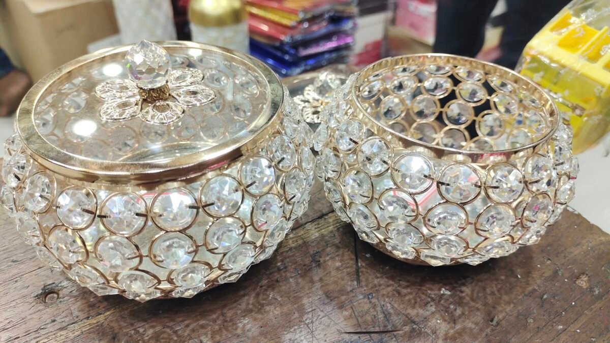 Cristal Stone and Metal body Jewelry Box - Image 2